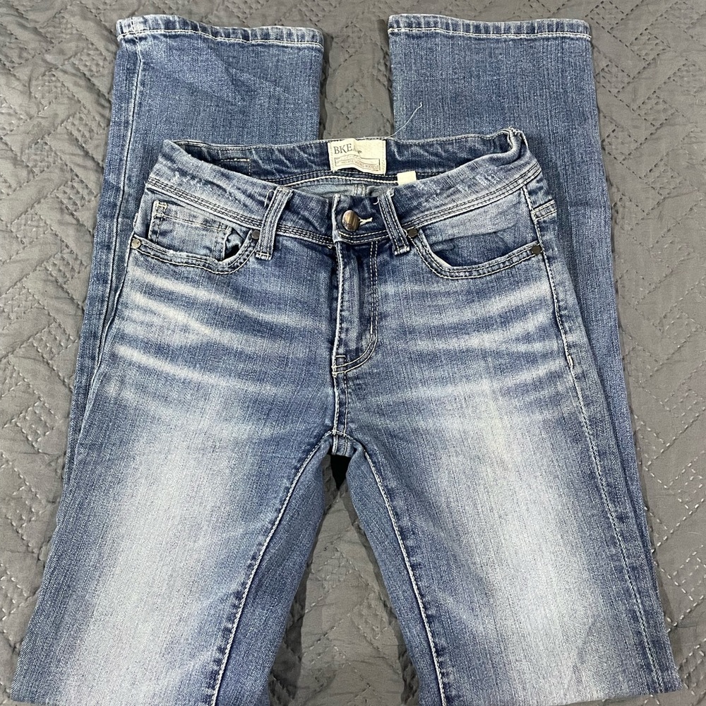 Buckle BKE size 24R jeans. Used- LIKE NEW. Worn 1 time. - Picture 4 of 4